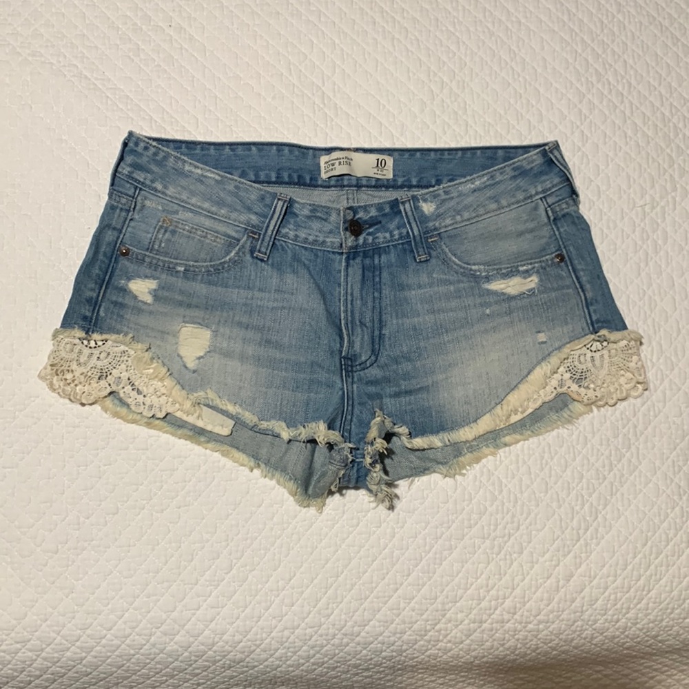 A&F Short Shorts w/ Lace Fringe